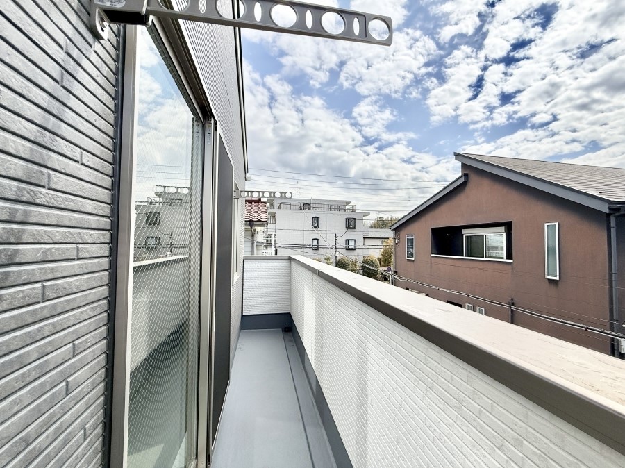 �o���R�j�[ ������ �G�߂̈ڂ낢����������J���I�ȋ�Ԃł�