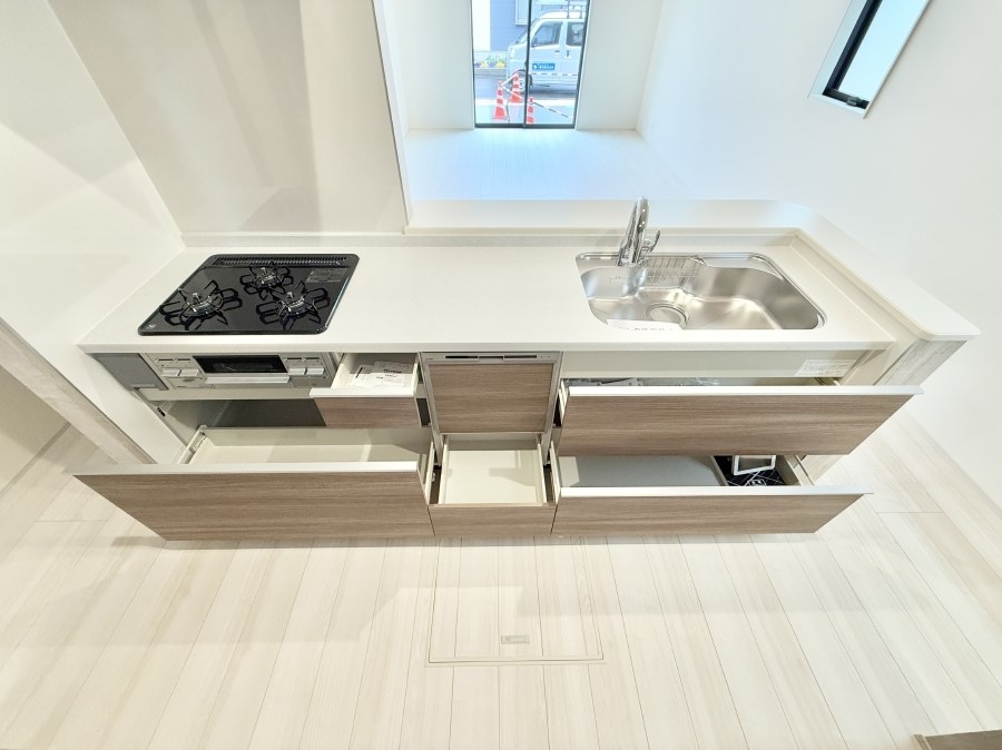 �L�b�`�� �������Ƒ����J��[�߂�A������̂���L�b�`��