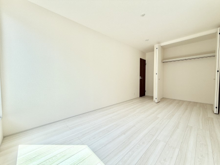 �q������ �������v���C�x�[�g��ԂƂ��ĐÂ��ŗ�������������񋟂��Ă���܂�