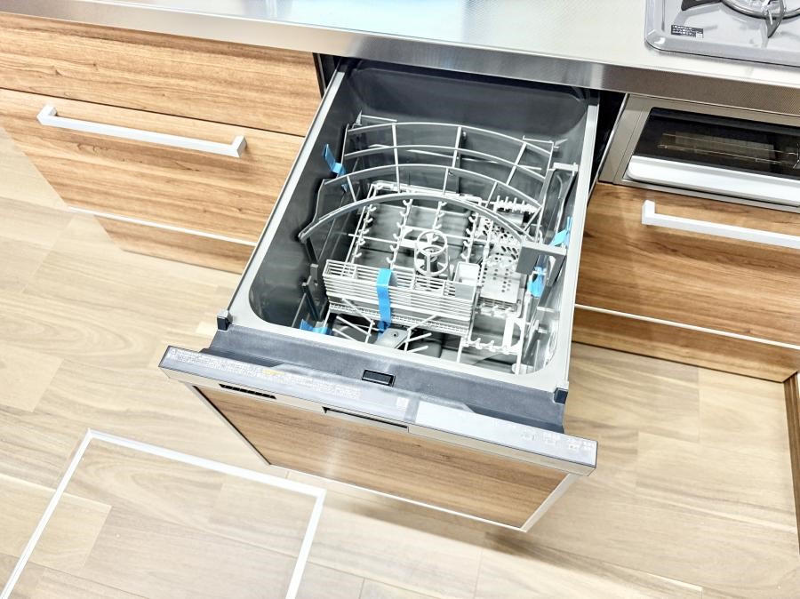 ���̑����� �ݔ�����ԂȂ����I�H����s�J�s�J�Ɏd�グ�Ă���܂�