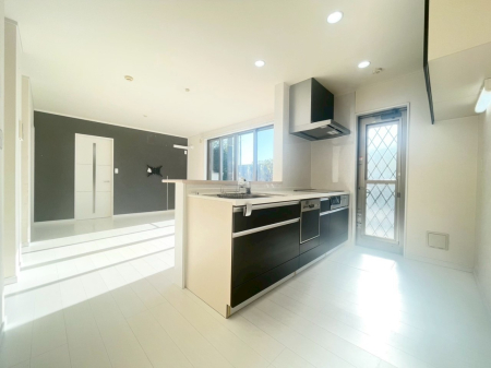 �L�b�`�� �������Ƒ����J��[�߂�A������̂���L�b�`��