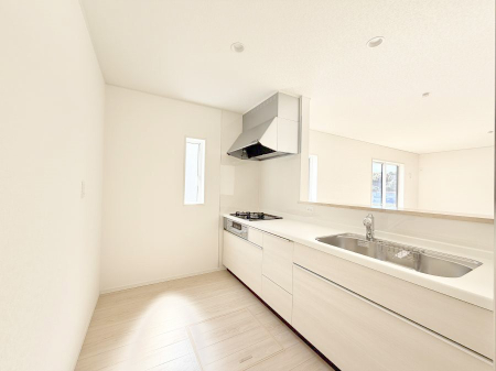 �L�b�`�� �����������������Ԃ����܂��A�Ί炠�ӂ��L�b�`��