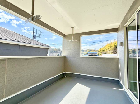 �o���R�j�[ ������ �G�߂̈ڂ낢����������J���I�ȋ�Ԃł�