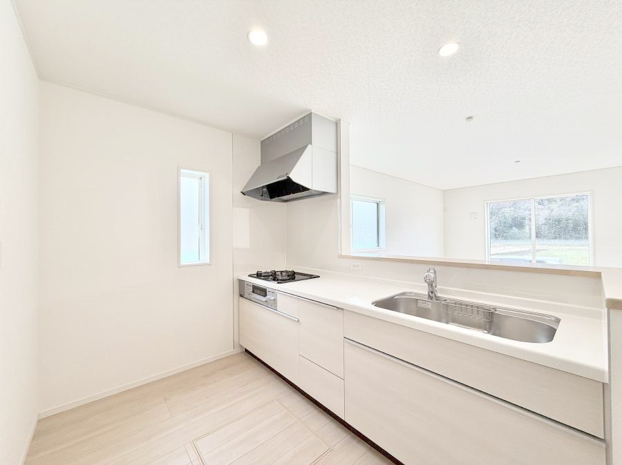 �L�b�`�� ���������y���݂ƐH�ׂ�K����͂���L�b�`��