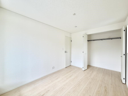 �Q�� ���������̔z�u��ʋC���̗ǂ��݌v�ŕ����̋�C�������炸�A��ɐV�N�ȋ�C������܂�