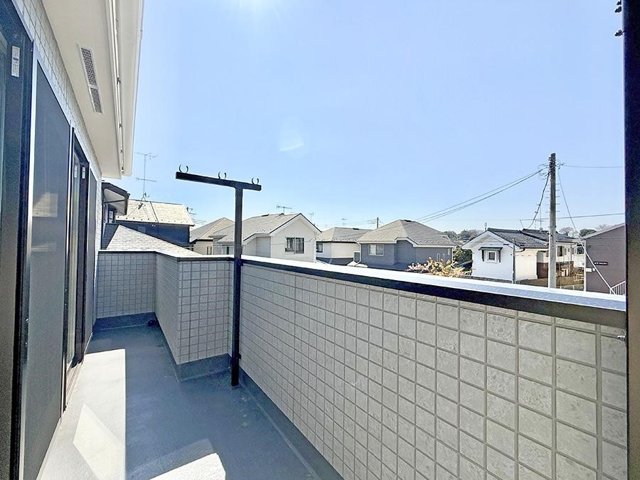 �o���R�j�[ ������ �G�߂̈ڂ낢����������J���I�ȋ�Ԃł�