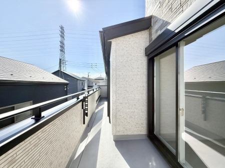 �o���R�j�[ ������ �G�߂̈ڂ낢����������J���I�ȋ�Ԃł�