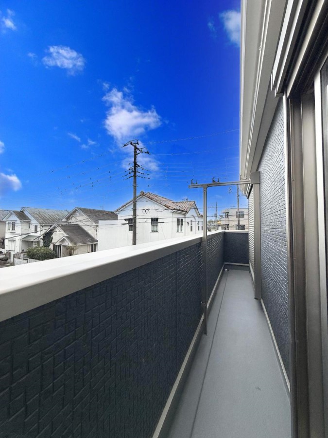 �o���R�j�[ ������ �G�߂̈ڂ낢����������J���I�ȋ�Ԃł�