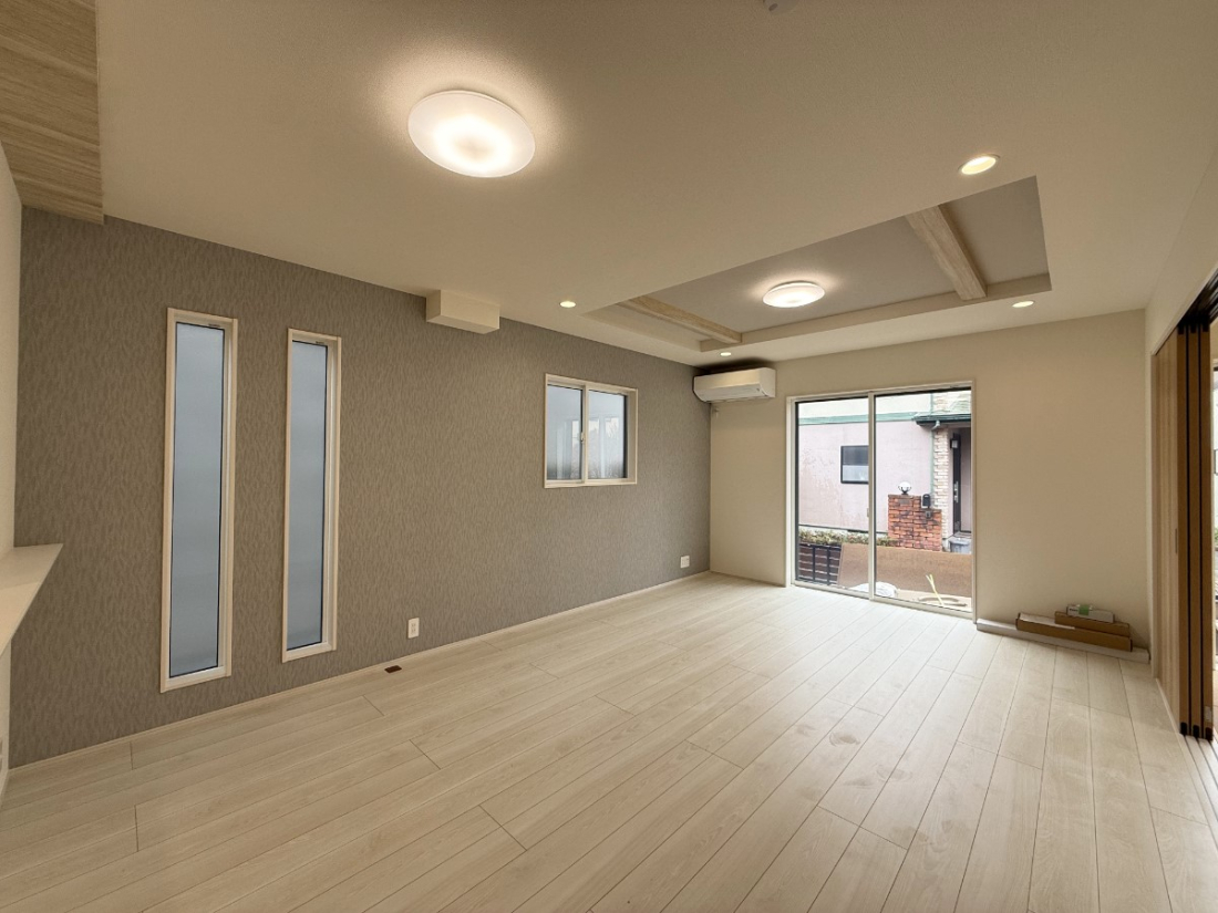 ���r���O ���������R�Ɖ�b�����܂��A�S�n�悢�ЂƂƂ�