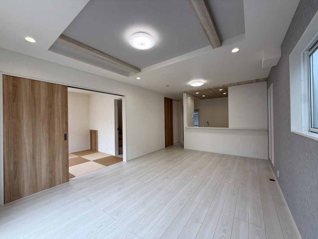 ���r���O ���������났�ƏΊ炪�W�܂�A�S���܂郊�r���O