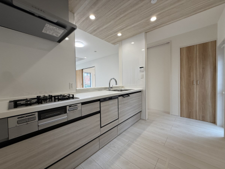 �L�b�`�� �������Ƒ����J��[�߂�A������̂���L�b�`��