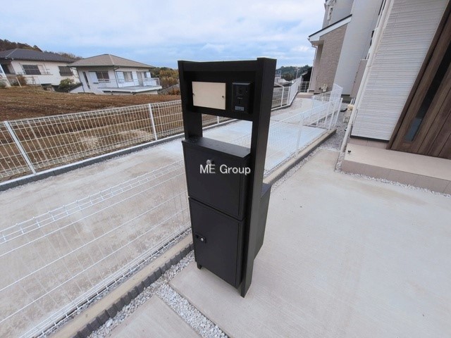 ���̑� �O�ρ�����ł����S�A�ו�����������󂯎���zBOX�t���|�X�g