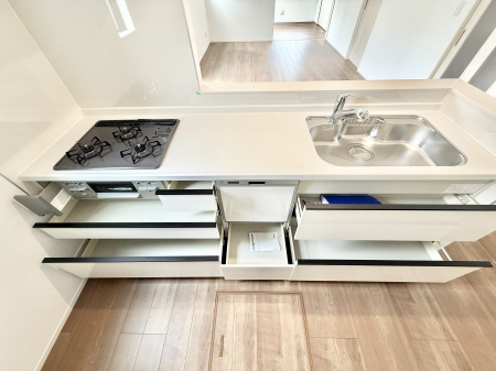 �L�b�`�� �������Ƒ����J��[�߂�A������̂���L�b�`��