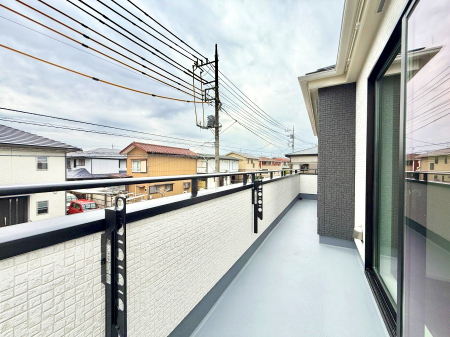 �o���R�j�[ ������ �G�߂̈ڂ낢����������J���I�ȋ�Ԃł�