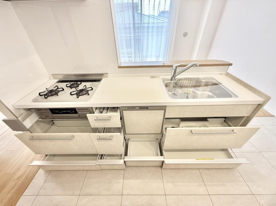 �L�b�`�� ���������y���݂ƐH�ׂ�K����͂���L�b�`��