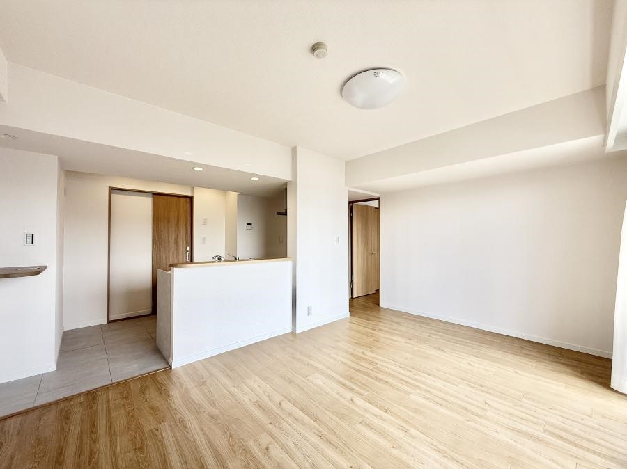 ���r���O ���������R�Ɖ�b�����܂��A�S�n�悢�ЂƂƂ�