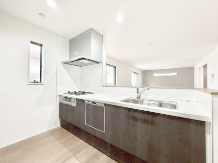 �L�b�`�� �����������������Ԃ����܂��A�Ί炠�ӂ��L�b�`��