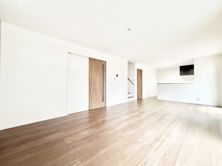 ���r���O ���������S�n�̂����A���z�̃��r���O