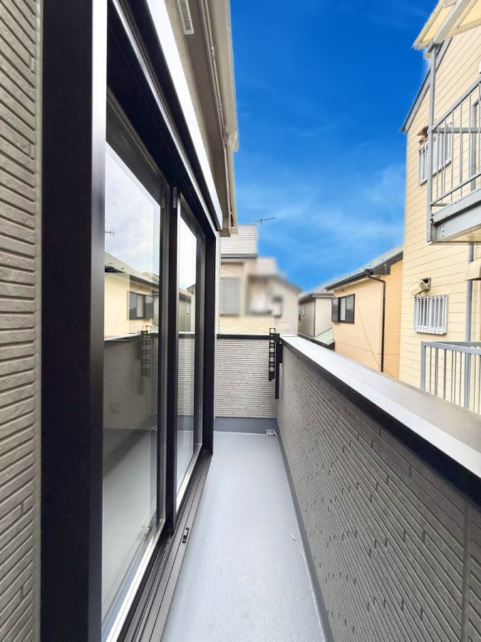 �o���R�j�[ ������ �G�߂̈ڂ낢����������J���I�ȋ�Ԃł�