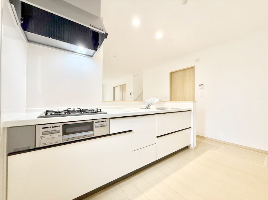 �L�b�`�� �������Ƒ����J��[�߂�A������̂���L�b�`��