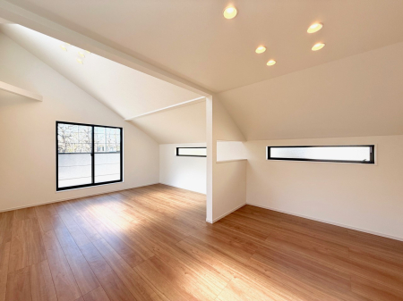 ���r���O ���������R�̌����������݁A���邢��Ԃ��L����܂�