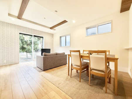 ���r���O ���������났�ƏΊ炪�W�܂�A�S���܂郊�r���O