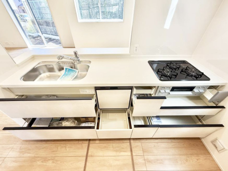 �L�b�`�� �������Ƒ����J��[�߂�A������̂���L�b�`��