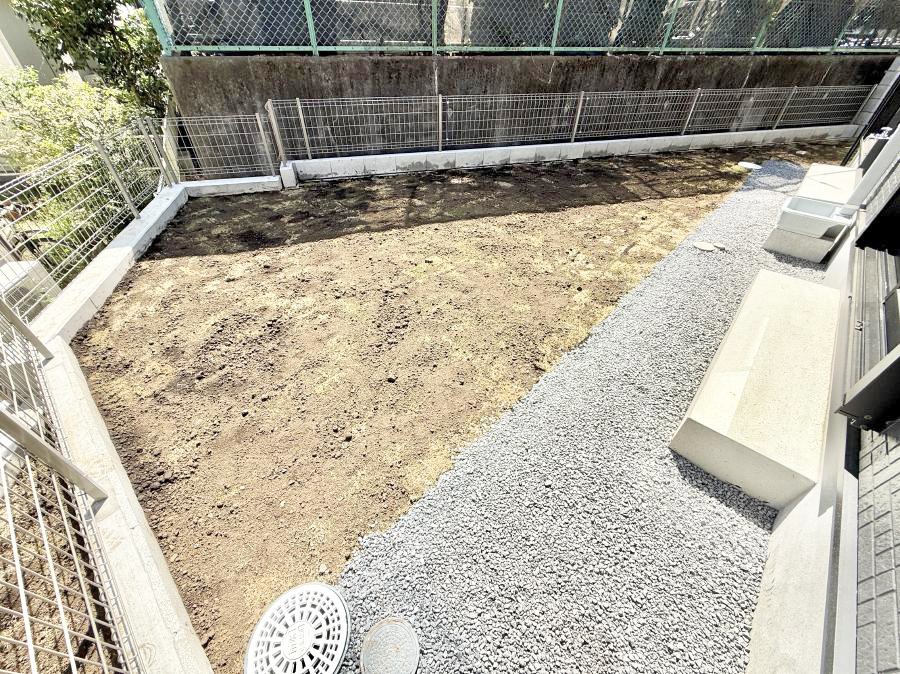 ���̑� �O�ρ���炵�ɏ�����^����A�΂��������ꂽ�Z�܂��ł�