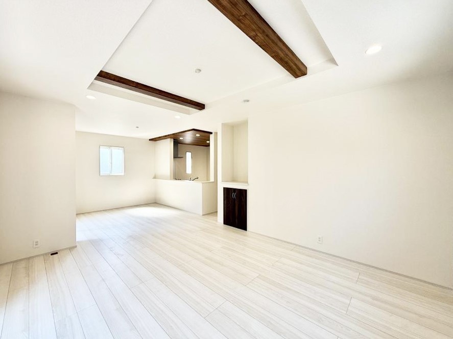 ���r���O ���������R�Ɖ�b�����܂��A�S�n�悢�ЂƂƂ�