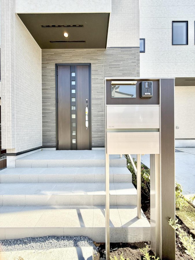 ���� �O�ρ� �V���v���Ŕ������A�Z�܂��̑���ۂ��ʂ錺�ւł�