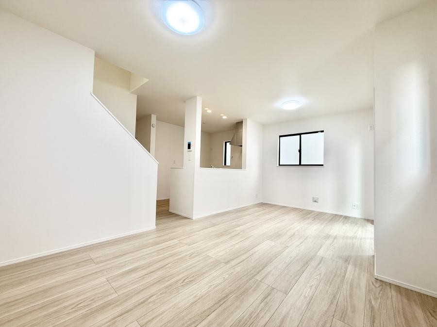 ���r���O ���������R�Ɖ�b�����܂��A�S�n�悢�ЂƂƂ�