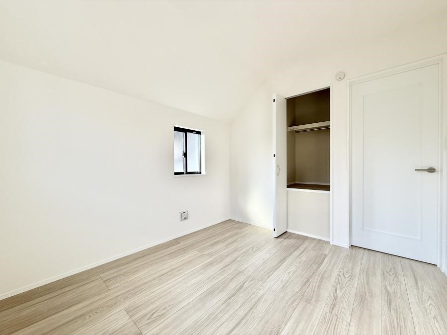 �q������ �������v���C�x�[�g��ԂƂ��ĐÂ��ŗ�������������񋟂��Ă���܂�