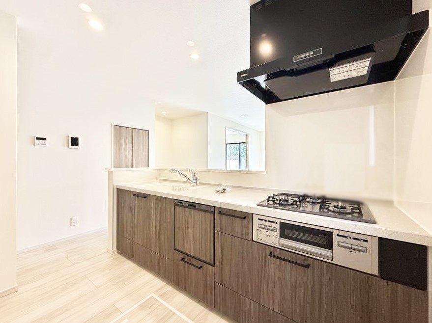 �L�b�`�� �����������������Ɗy�����Ȃ�A���K�ȃL�b�`�����