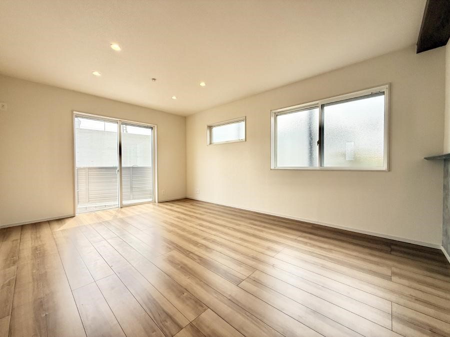 ���r���O ���������났�ƏΊ炪�W�܂�A�S���܂郊�r���O