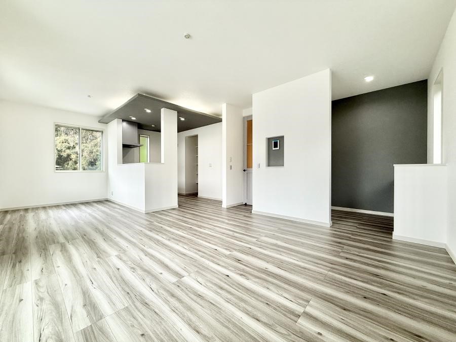 ���r���O ����