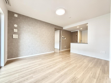 ���r���O ���������S�n�̂����A���z�̃��r���O