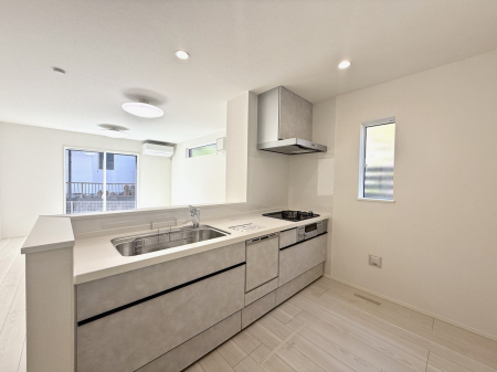 �L�b�`�� �������A�C�f�A�L����A�N���G�C�e�B�u�ȗ������