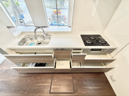 �L�b�`�� �������Ƒ����J��[�߂�A������̂���L�b�`��