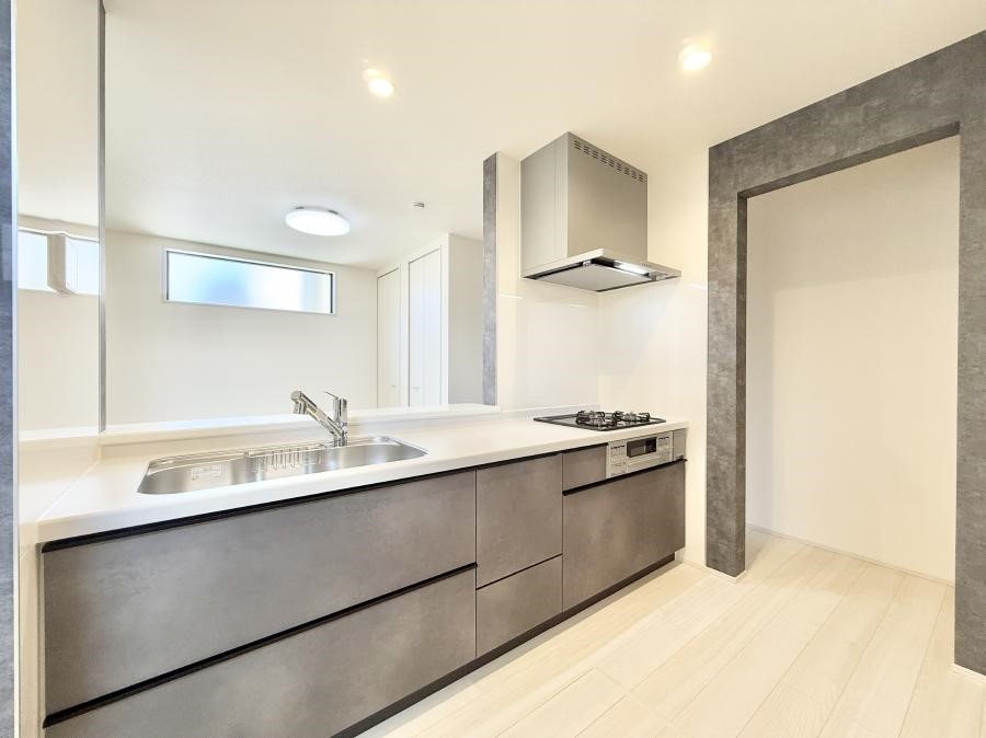 �L�b�`�� ���������y���݂ƐH�ׂ�K����͂���L�b�`��