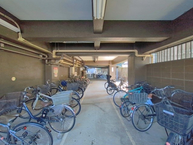 ���̑� �O�ρ����X�̈ړ��ɕ֗��Ȓ��փX�y�[�X����������m�ۂ���Ă��܂�