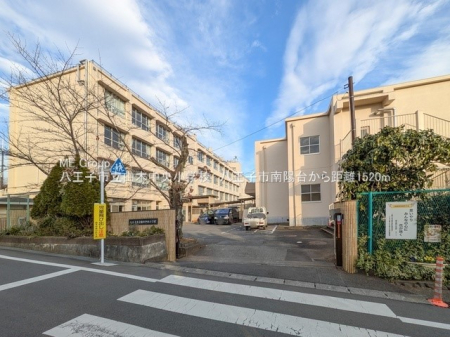 ���ӊ� ���w�Z 1520m �����q�s���R�ؒ������w�Z