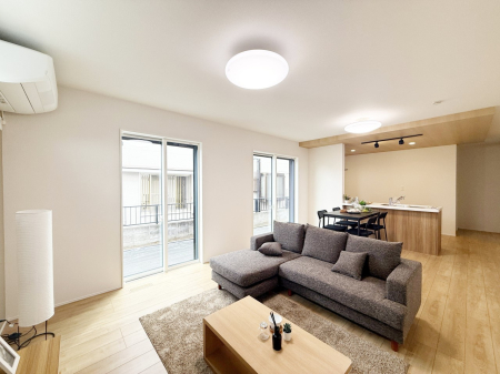 ���r���O ���������R�Ɖ�b�����܂��A�S�n�悢�ЂƂƂ�