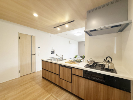 �L�b�`�� �����������������Ɗy�����Ȃ�A���K�ȃL�b�`�����