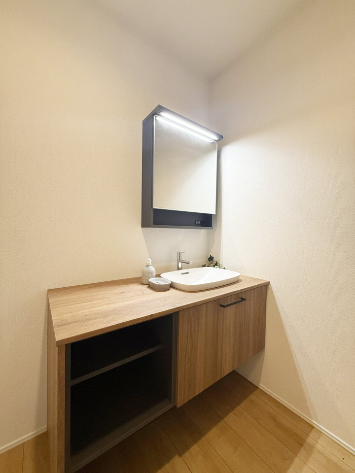 ���ʑ�E���ʏ� �������Z�J���h���ʂ���I�Ƒ��݂�Ȃ��g���₷���z�u�ł�