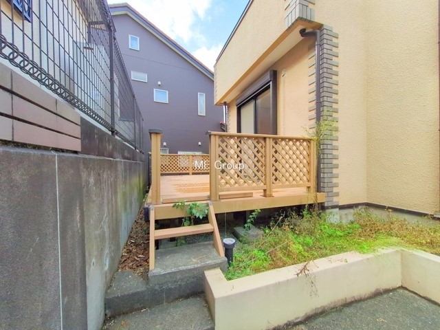 ���̑� �O�ρ��V�C�̗ǂ����̓E�b�h�f�b�L�ł̂�т�����ڂ���  