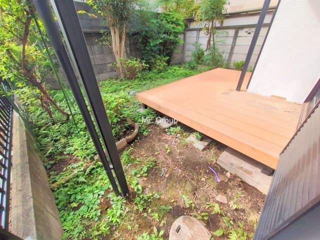 ���̑� �O�ρ��V�C�̗ǂ����̓E�b�h�f�b�L�ł̂�т�����ڂ���  