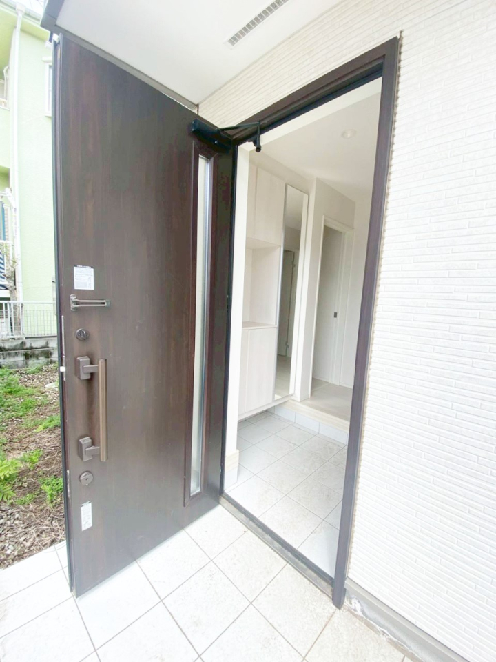 ���� �O�ρ� �V���v���Ŕ������A�Z�܂��̑���ۂ��ʂ錺�ւł�