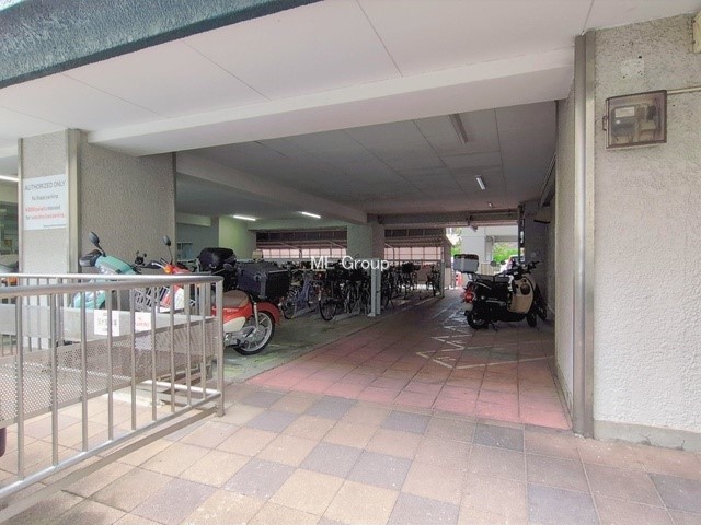 ���̑� �O�ρ����X�̈ړ��ɕ֗��Ȓ��փX�y�[�X����������m�ۂ���Ă��܂�