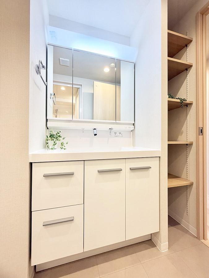 ���ʑ�E���ʏ� �������Ƒ��݂�Ȃ��g���₷���z�u�ł�