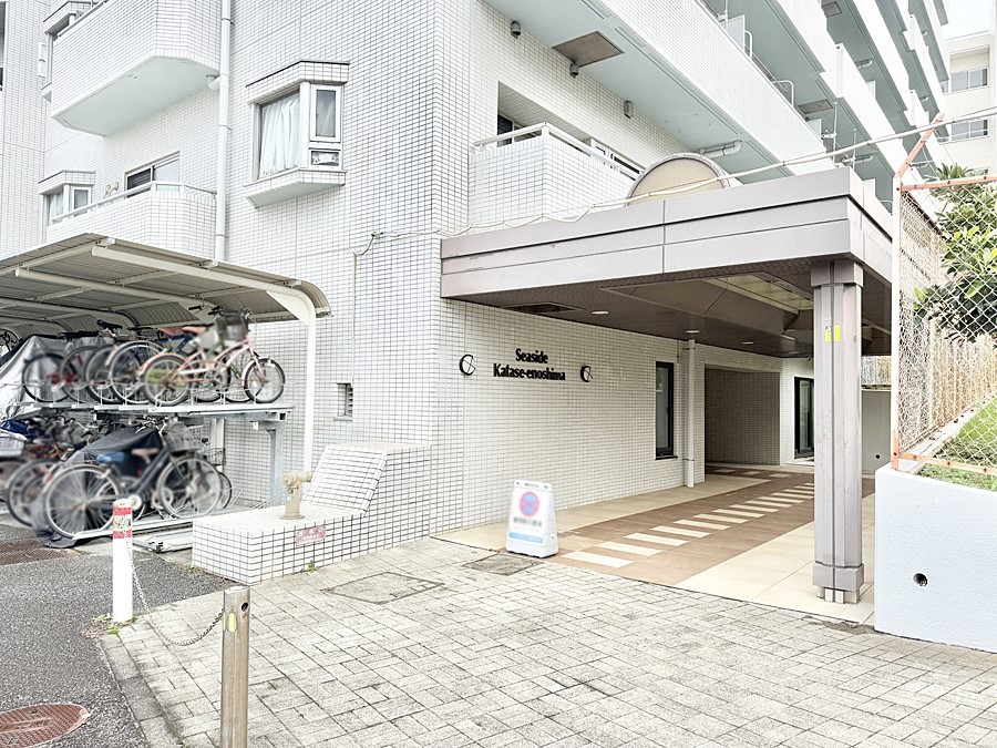 �G���g�����X �O�ρ��Ǘ��̍s���͂����G���g�����X�ň��S���ĕ�点����ł�